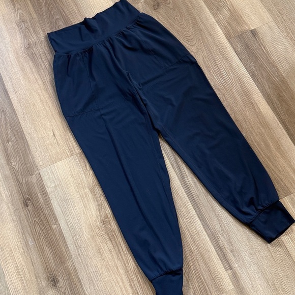 Athleta Salutation High Rise Jogger Navy Blue Pants Leggings Medium & 2X - Picture 4 of 10